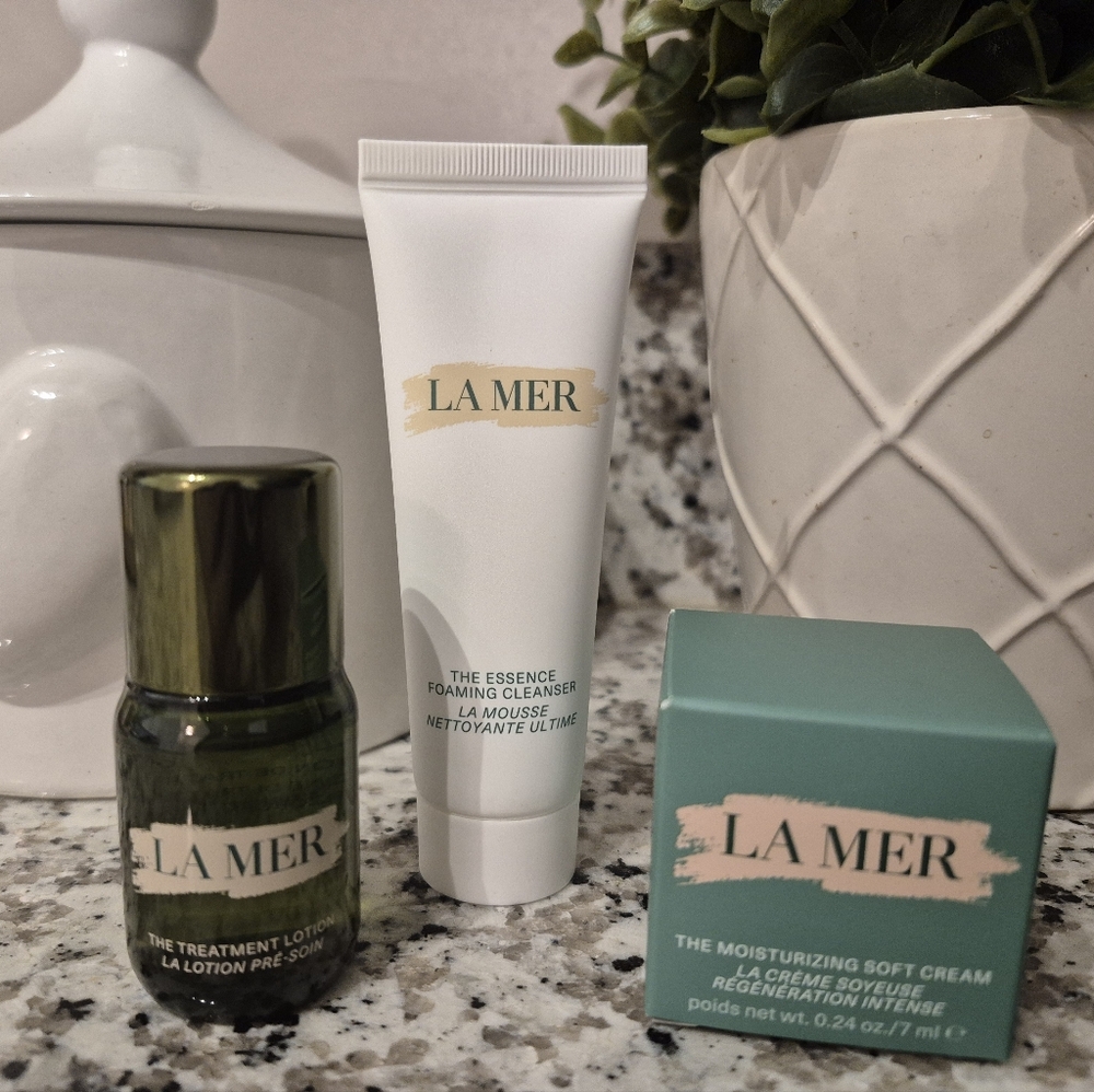 La Mer Cleanser, Treatment Lotion & Moisturizer Set
